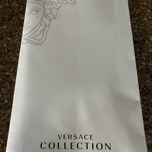 Versace Collection Shawl in printed Modal-Cashmere - Picture 8 of 9